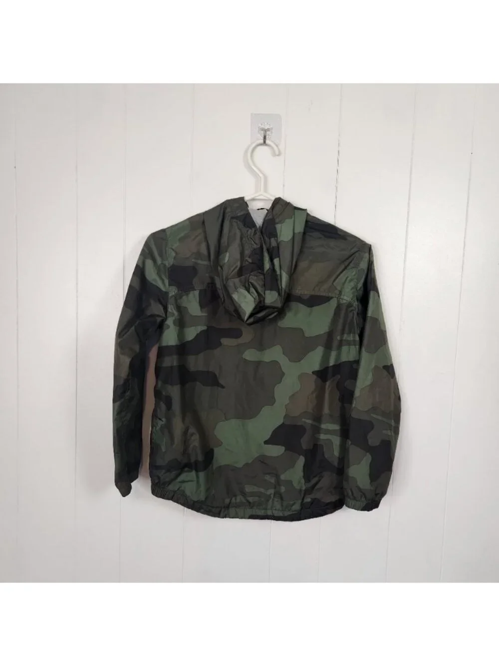 Gap Kids Green Camo Lined Windbreaker Zip Up Jacket Hood Boys Size Medium Spring